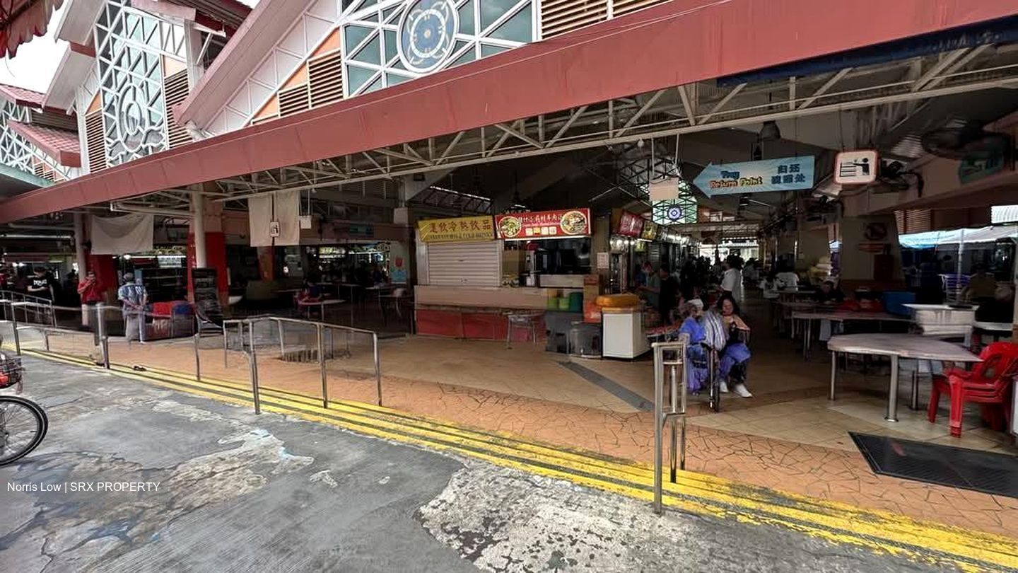 Yishun Indoor Stadium (D27), Shop House #571662781